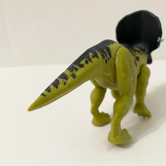 2020 Jurassic World Zuniceratops Dinosaur Wild Pack Dino Escape - Picture 8 of 16